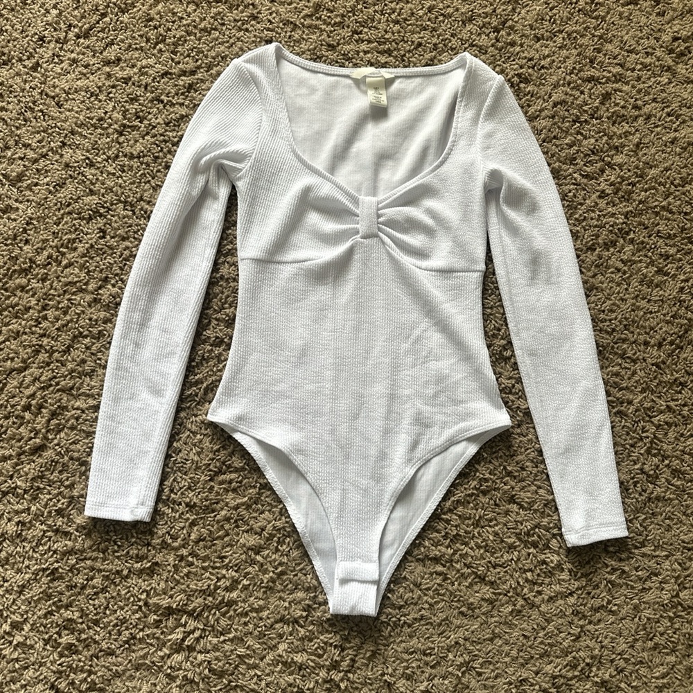 H&M White Long Sleeve Bodysuit
